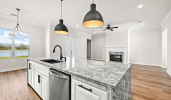 17476 Lakefront Ln, Baton Rouge, LA 70810