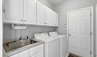 3 Connor Ln, Barrington, RI 02806