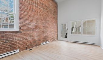 207 S PATRICK St 210, Alexandria, VA 22314