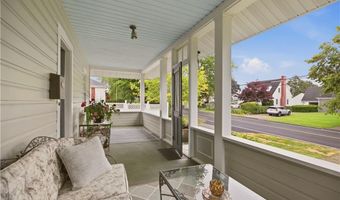 30 Boulevard, Middletown, RI 02842