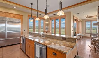 10771 E Langell Valley Rd, Bonanza, OR 97623