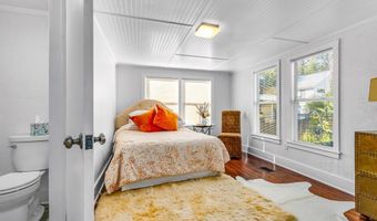 168 21st Ave, Apalachicola, FL 32320