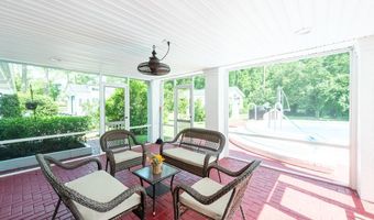 335 Main St, Barwick, GA 31720