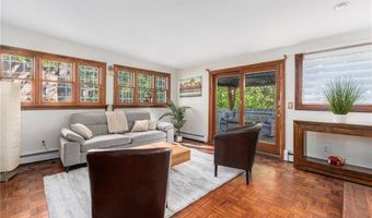 84 Hickory Dr, East Greenwich, RI 02818