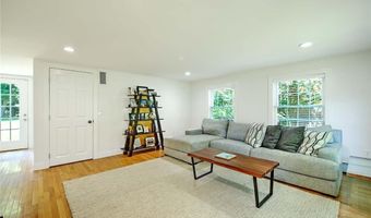 29 Melrose Ave, Barrington, RI 02806