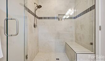 2 Lifestyle Ct, Arden, NC 28704