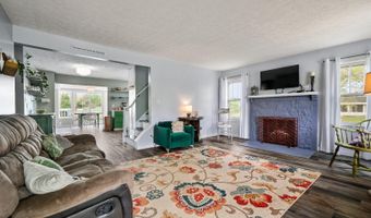 317 WOODLAWN Dr, Aurora, IN 47001