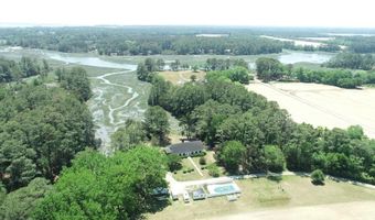24385 DIX FARM Dr, Accomac, VA 23301