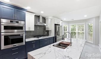 15 Kaylor Dr, Arden, NC 28704