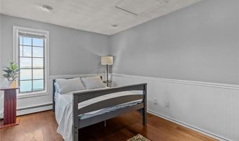 99 Smith St, Bristol, RI 02809
