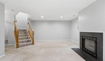 7035 KINGS MANOR Dr, Alexandria, VA 22315
