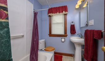 2984 Massillon Rd, Akron, OH 44312