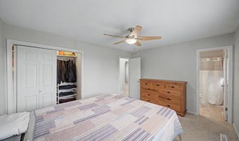 302 Village Cir, Altoona, IA 50009