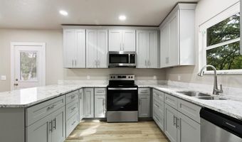 62 Live Oak St, Alvarado, TX 76009