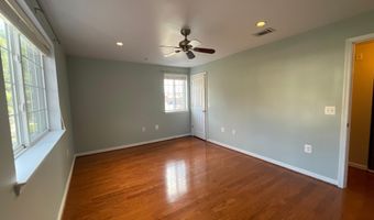 4061 S FOUR MILE RUN Dr 301, Arlington, VA 22204