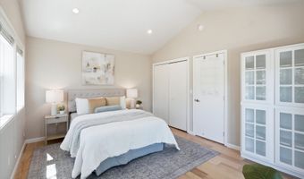 215 Piedmont Dr, Ashland, OR 97520
