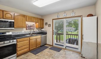 5414 Schubert St, Ames, IA 50014