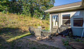 2860 Fairway Dr, Altoona, WI 54720