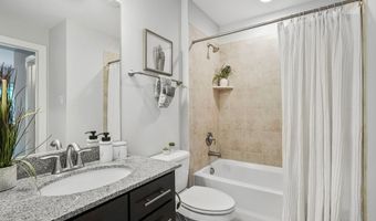 44713 PLYMPTON Sq, Ashburn, VA 20147