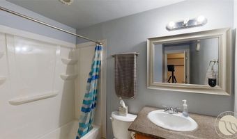 1606 Lone Pine Dr, Billings, MT 59101