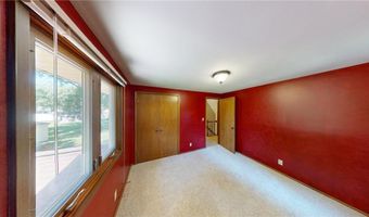 308 Ridge Rd, Albert Lea, MN 56007