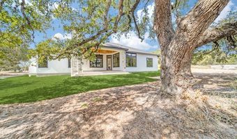 108 PIONEER Trl, Adkins, TX 78101