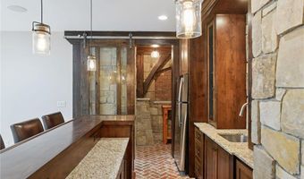 132 Interlachen Rd, Hopkins, MN 55343