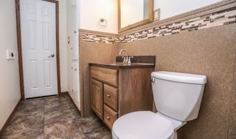 705 N High St, Aberdeen, SD 57401