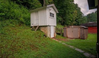 114 Pebbles Dr, Alkol, WV 25501