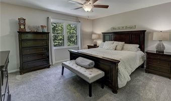 3 Redbird Dr, Agency, MO 64401