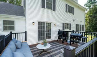 20 Babbidge Rd, Falmouth, ME 04105