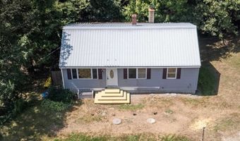 9 Iriquois Dr, Ashburnham, MA 01430