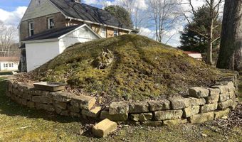 275 S Rd, Arthurdale, WV 26520