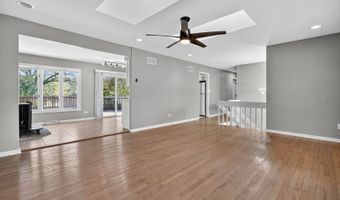 1245 WINAKI Trl, Algonquin, IL 60102