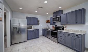 912 S 7th St, Aransas Pass, TX 78336