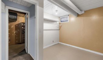 1920 Kingsboro Rd, Casper, WY 82604