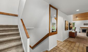 3735 Tremont Ln, Ann Arbor, MI 48105