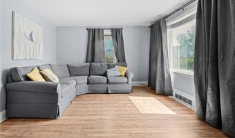 36 Westhill Dr, Cranston, RI 02920