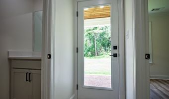 102 Autumwood Cv, Batesville, MS 38606