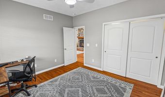 100 Windsor Dr, Alton, IL 62002