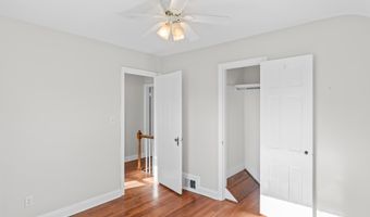 2100 27TH St S, Arlington, VA 22206