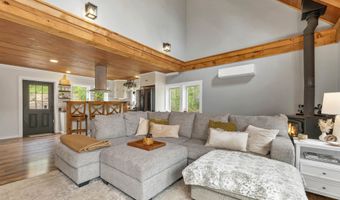 194 Hurricane Rd, Belmont, NH 03220