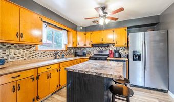 6208 Austin Dr, Ashtabula, OH 44004