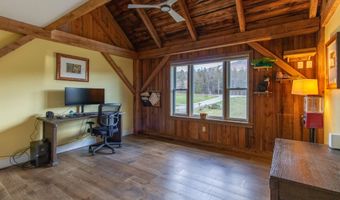 29 Dashney Rd, Burke, VT 05832
