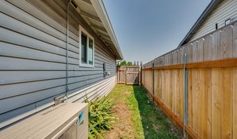 513 SE 10TH St, Battle Ground, WA 98604