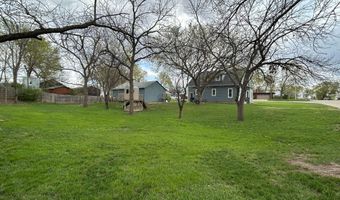 144 W 6th St, Ainsworth, NE 69210