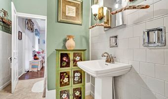 506 N Main St, Abbeville, SC 29620