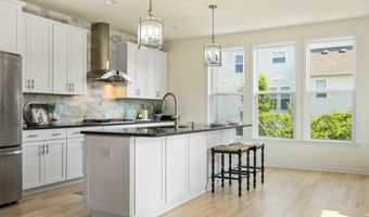 42265 HAMPTON WOODS Ter, Brambleton, VA 20148