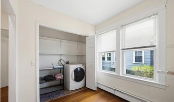 525 Willett Ave, East Providence, RI 02915