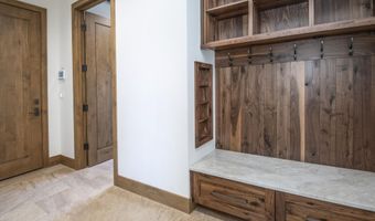 5205 Longsun Ln, Avon, CO 81620
